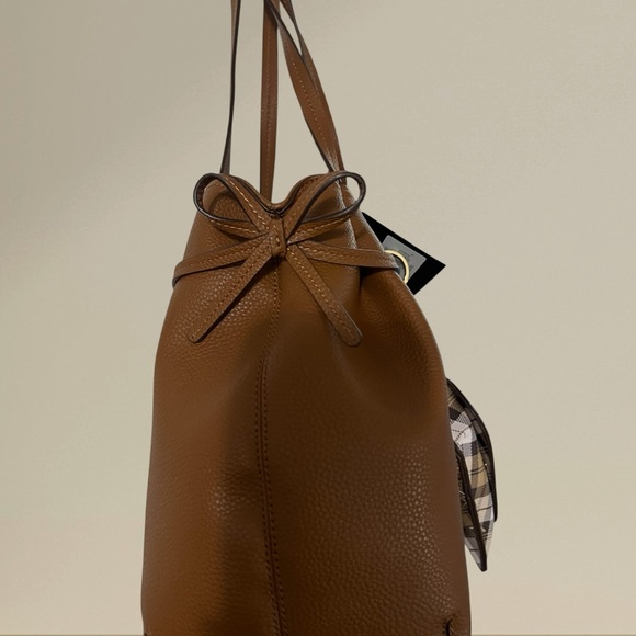 NANETTE LEPORE
Paulina Triple Compartment Satchel Bag In Nutshell - Picture 4 of 5